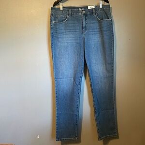 NWT Style & Co Sz 16 Women’s Mid Rise Slim Leg Wash Blue Work Jeans Ret $39!!